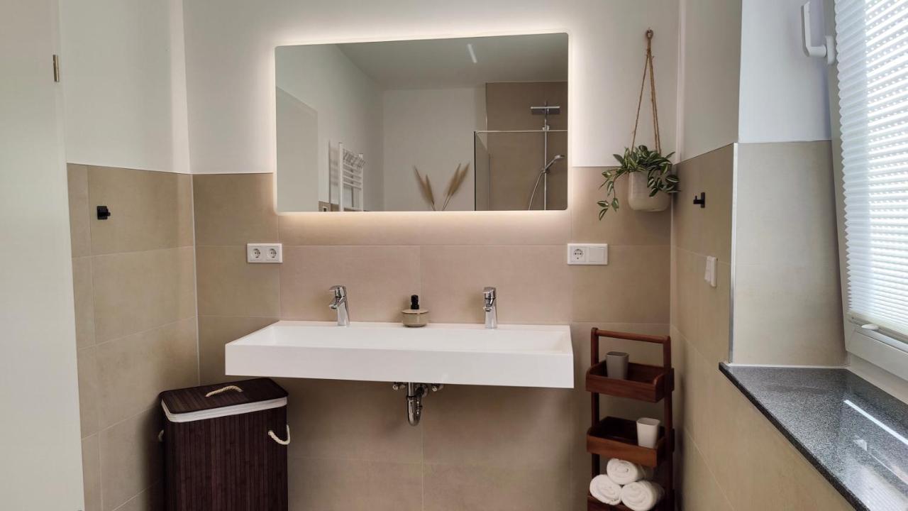 Hygge Home - Mit Garten Und Stellplatz Fuer Feriengaeste-, Monteure / Netflix / 10 Min. Zur Sinsheim Therme Und Zur Autobahn Экстерьер фото